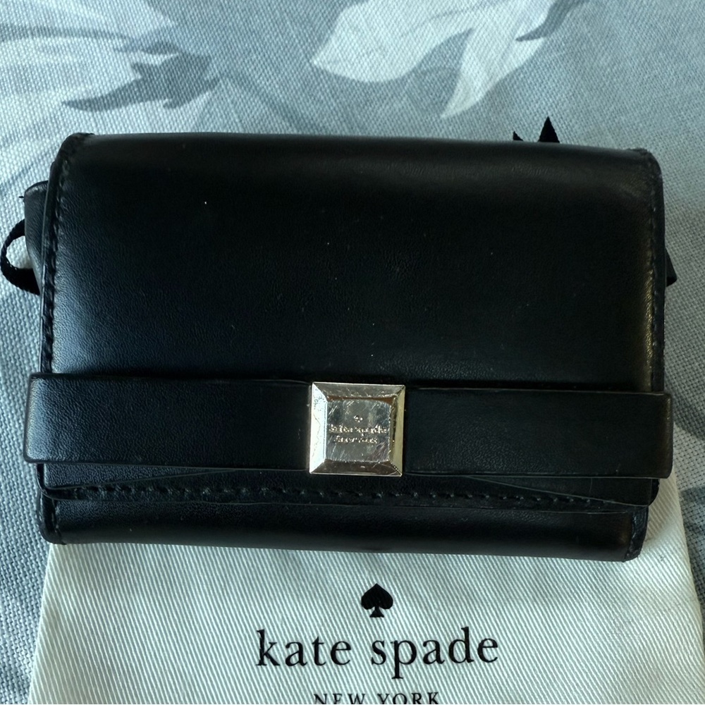 Kate spade black leather small compact wallet with bow detail